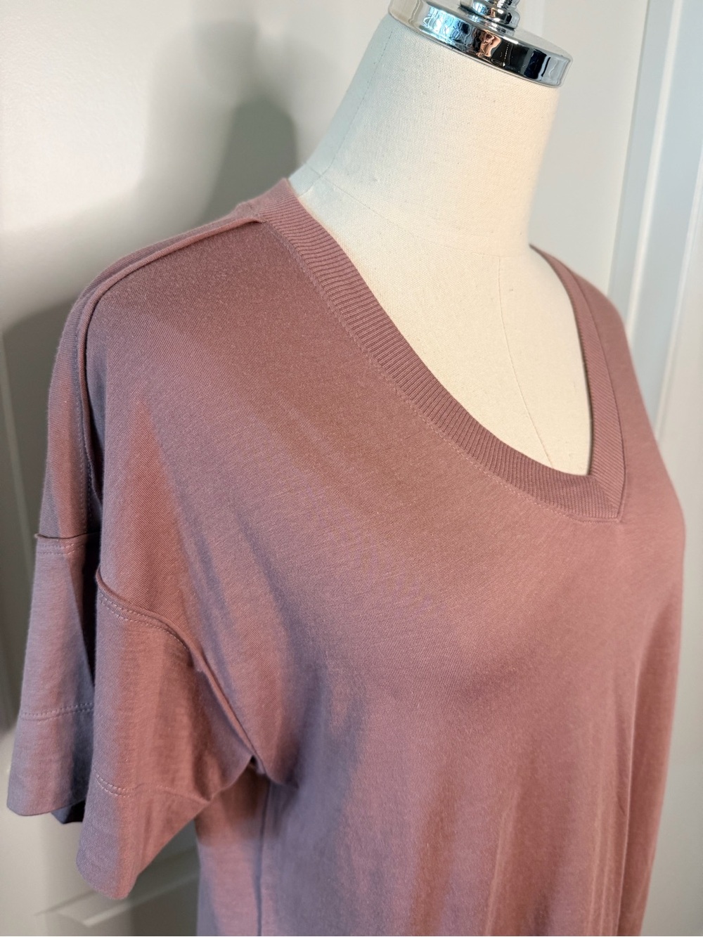 Zella Women's V-Neck Short Sleeve Top Dusty Rose Size Medium